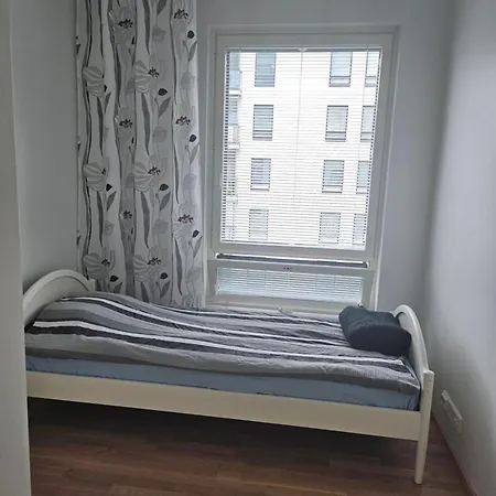 Kolmio,sauna,parkkihalli,messukeskus Haermaelaen Ranta *